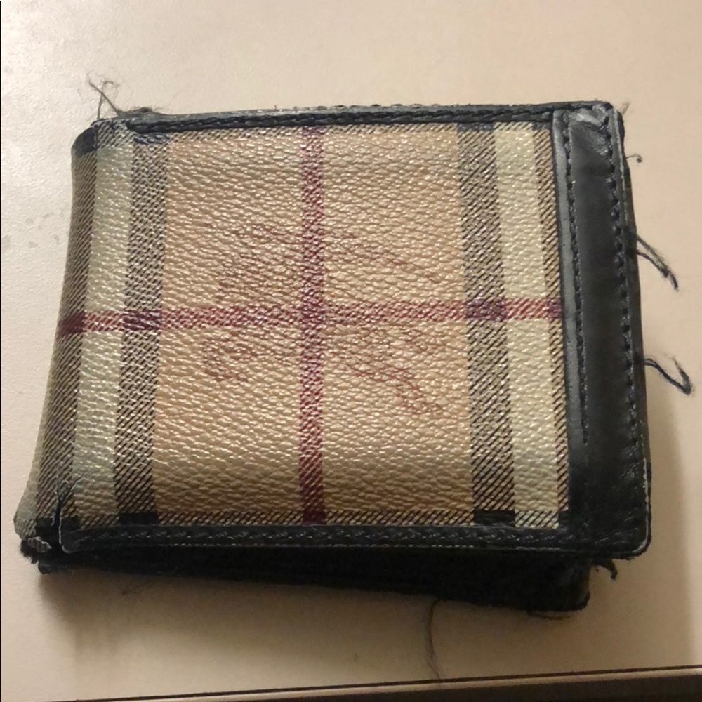 Men’s Burberry wallet